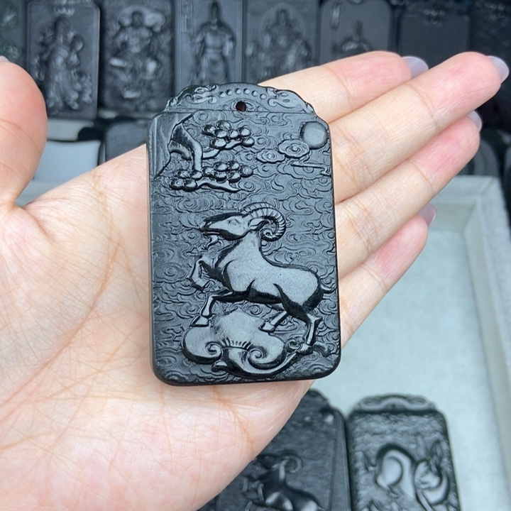 颈饰未镶嵌和田玉白