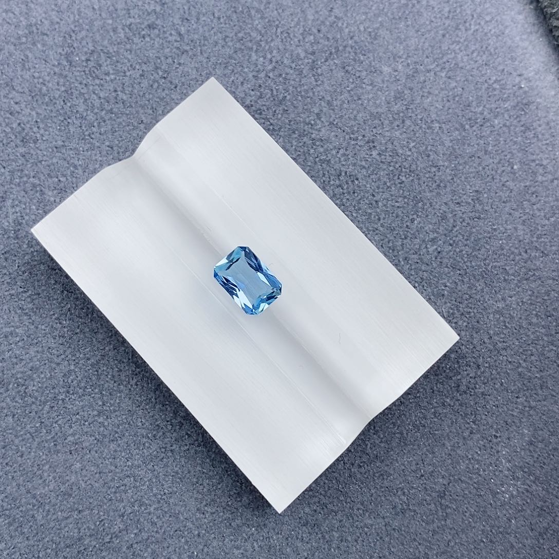 海蓝宝石笔搁未镶嵌1.02ct 超级圣玛利亚裸石