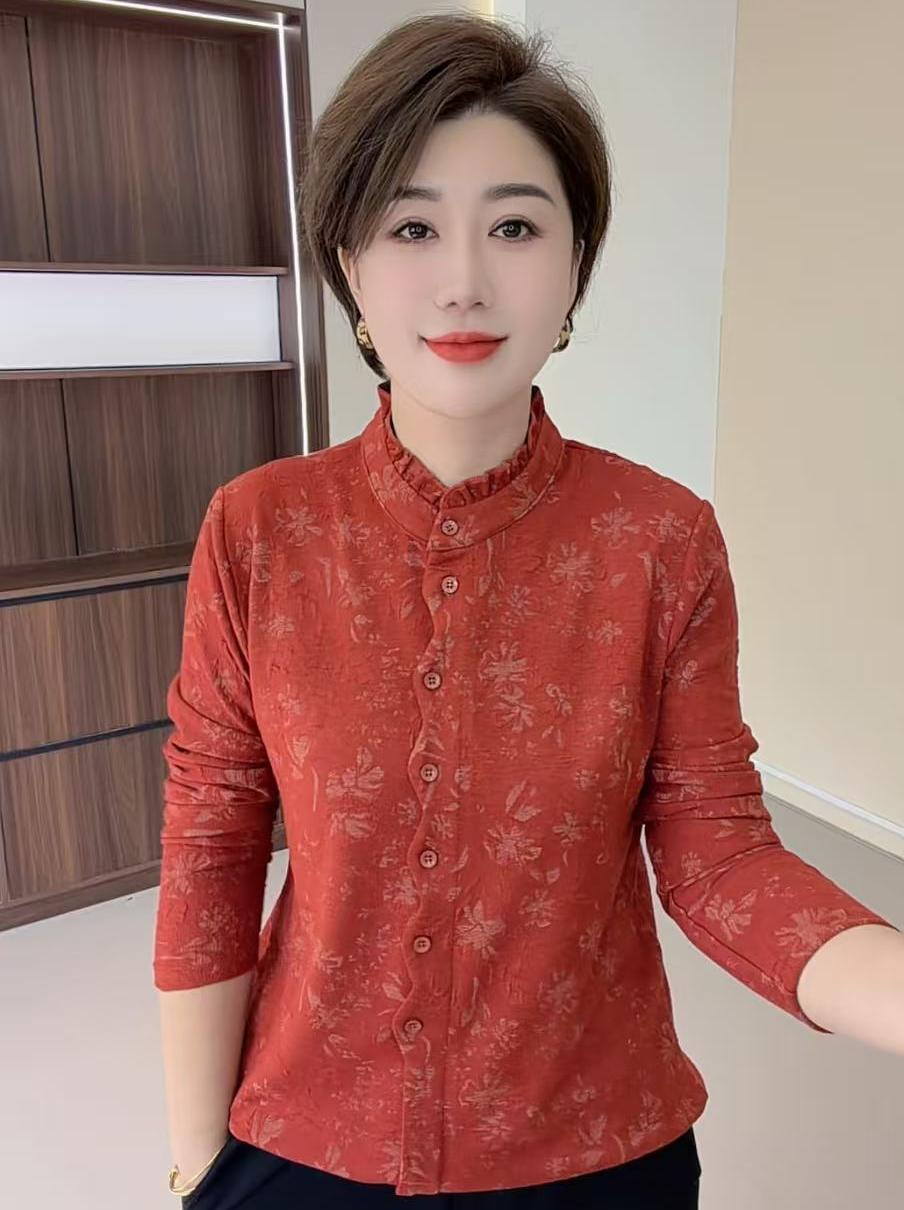 2025年冬季新款女士时尚洋气减龄百搭木耳领长袖打底衫