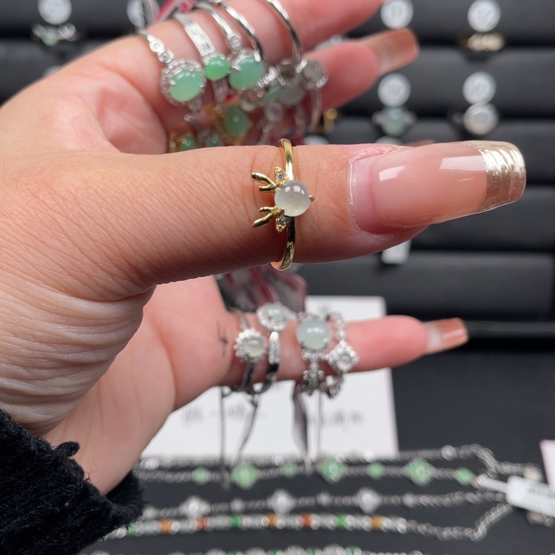 翡翠戒指银S925镶嵌戒指