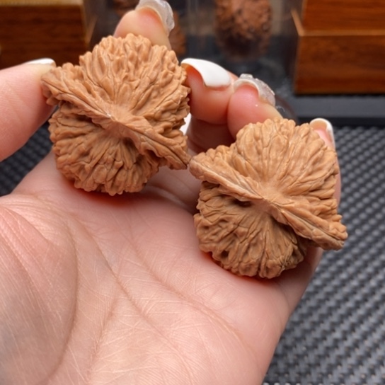 文玩核桃吊坠44全品山西汉高楼