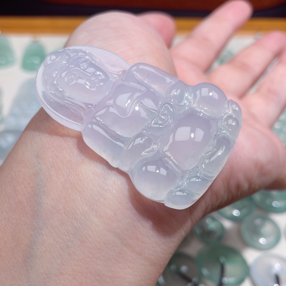 翡翠未镶嵌颈饰平安扣