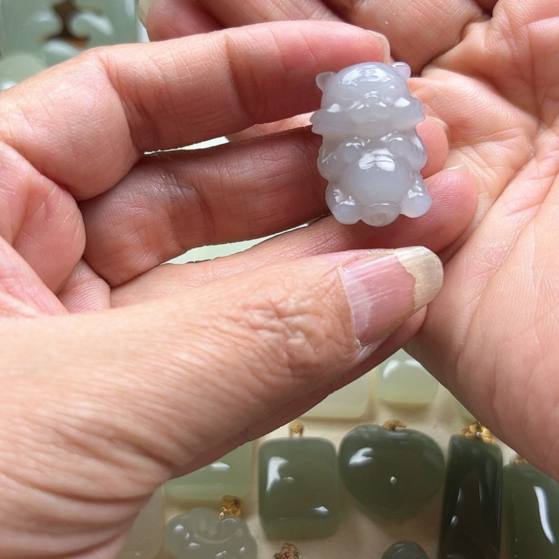 和田玉挂件未镶嵌