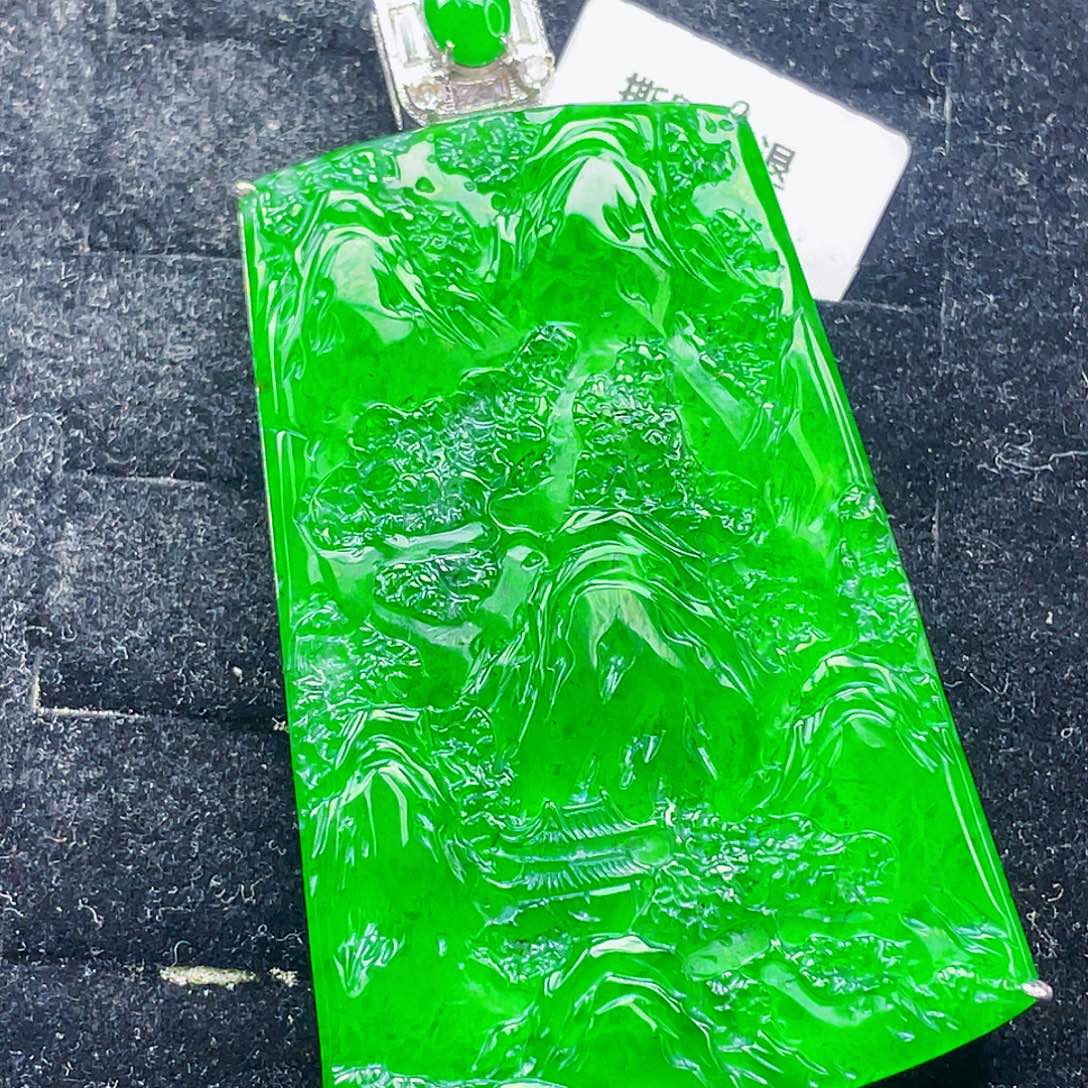 翡翠未镶嵌颈饰39