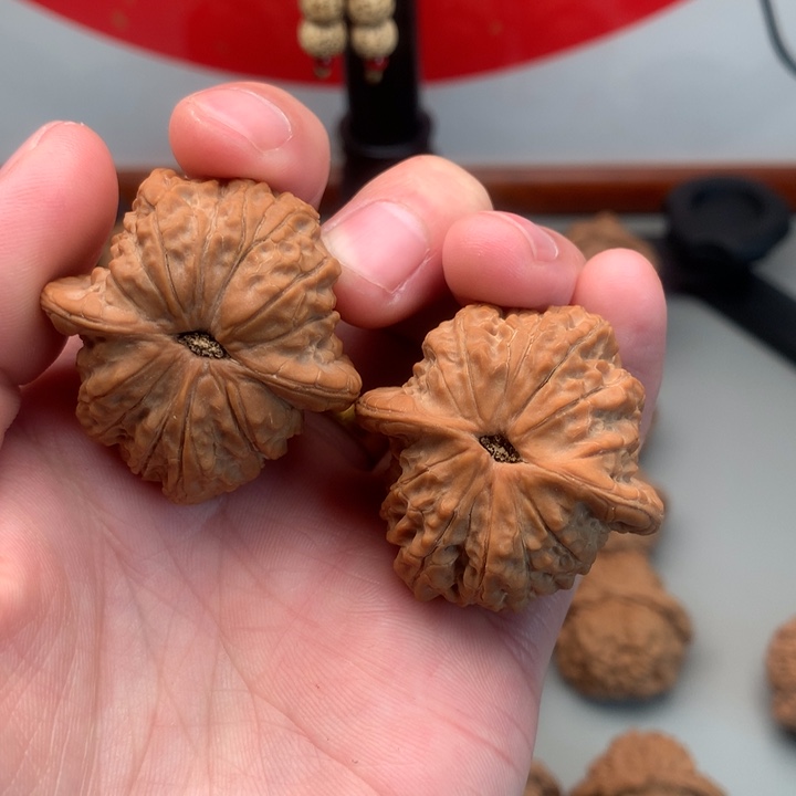 桃核把件奔**吧37精品血麒麟