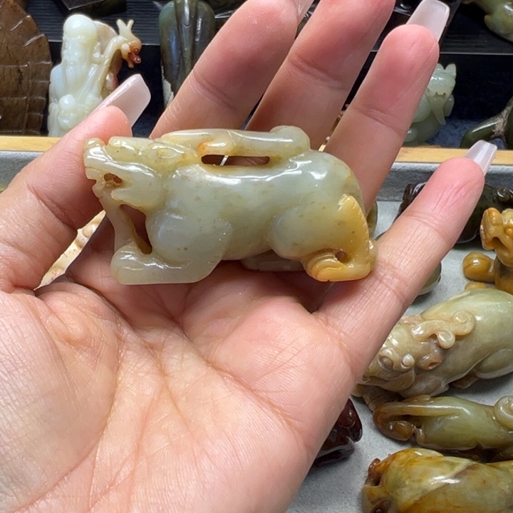 阙***者和田玉未镶嵌挂件