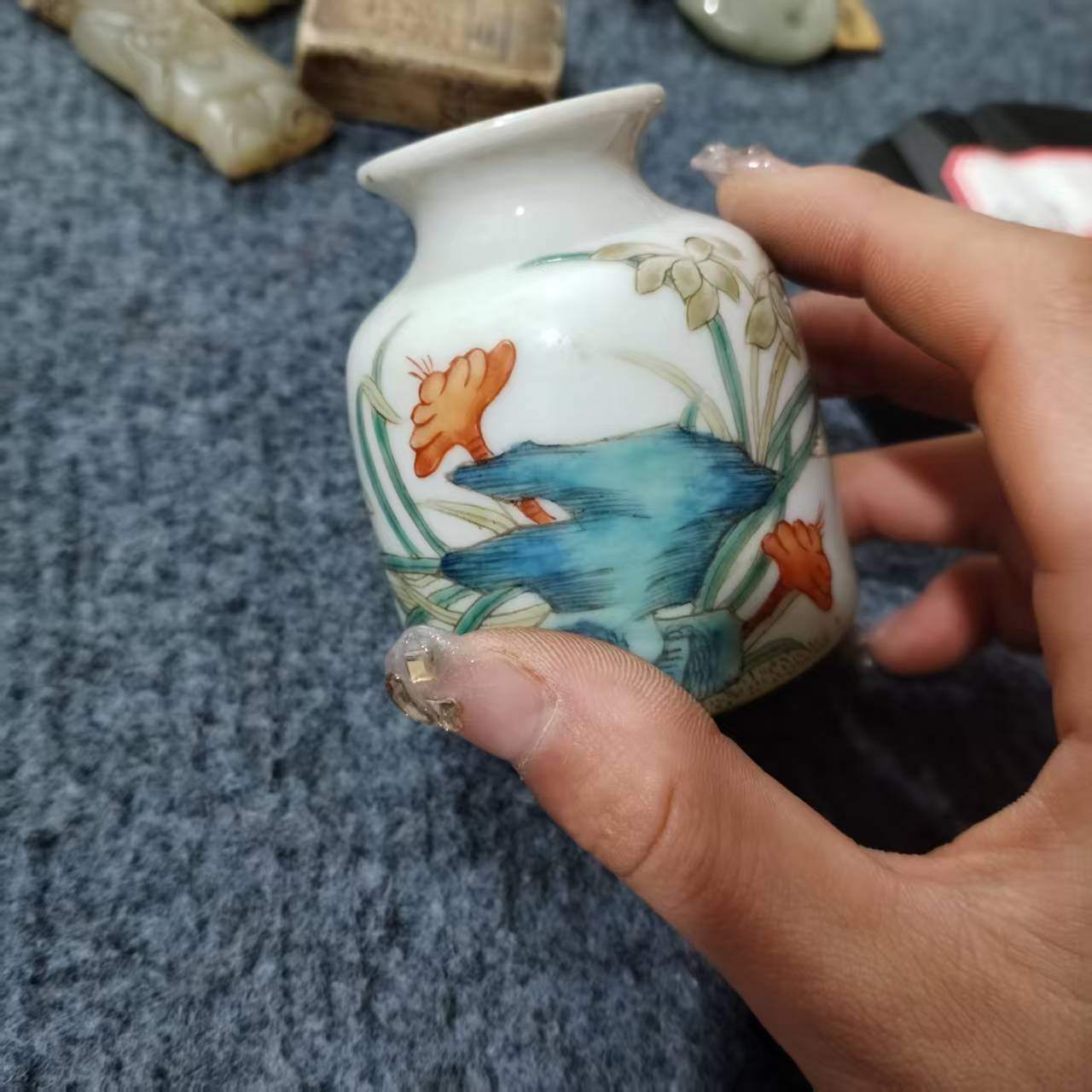 小瓶子，，，，，，，，，，