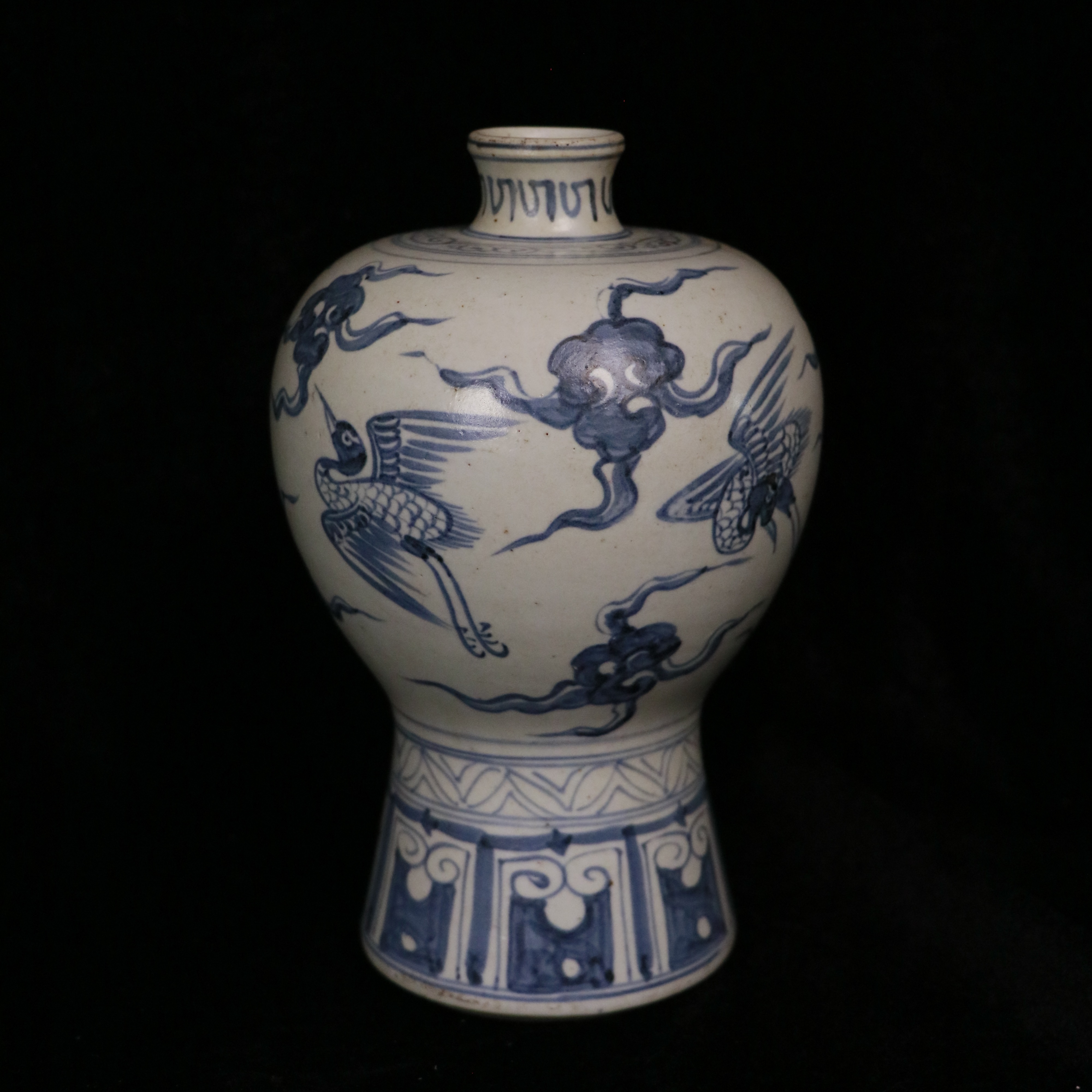 青花凤尾梅瓶鉴赏