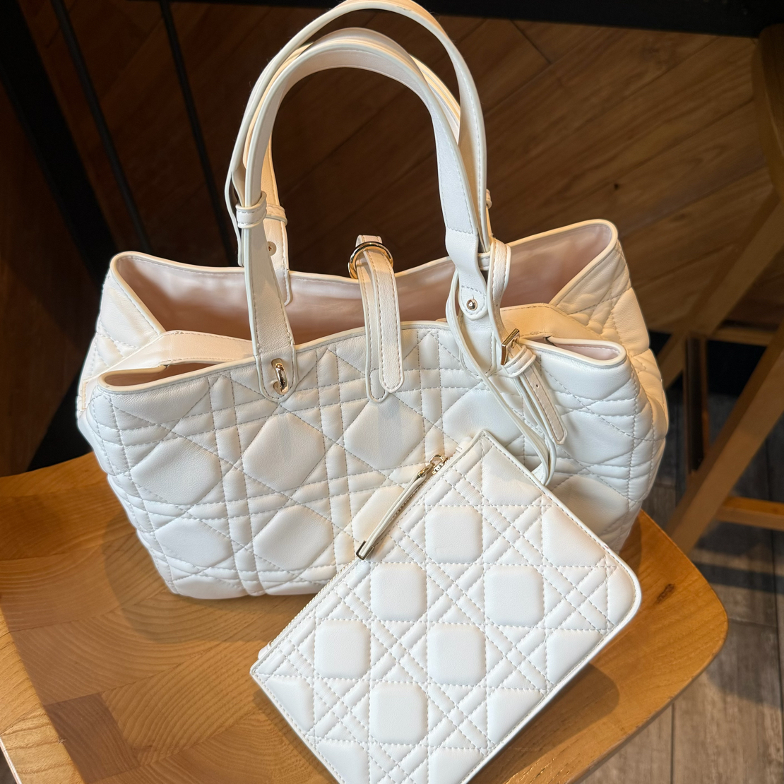 戴妃包轻奢 中号土著手提包