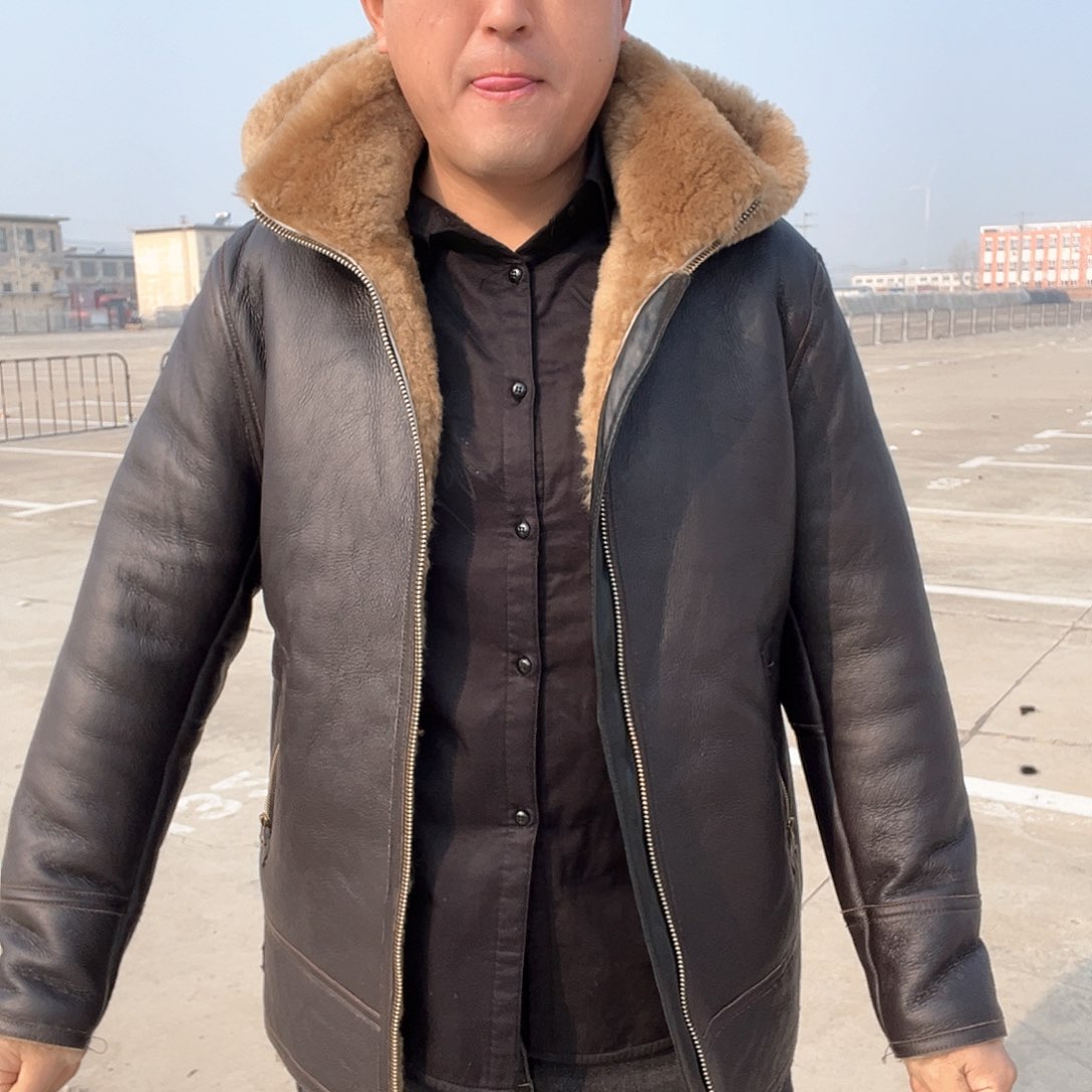 棕咖帽款皮毛一体