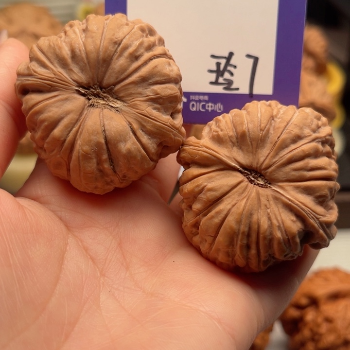 吊坠文玩核桃禁****钠文玩核桃7