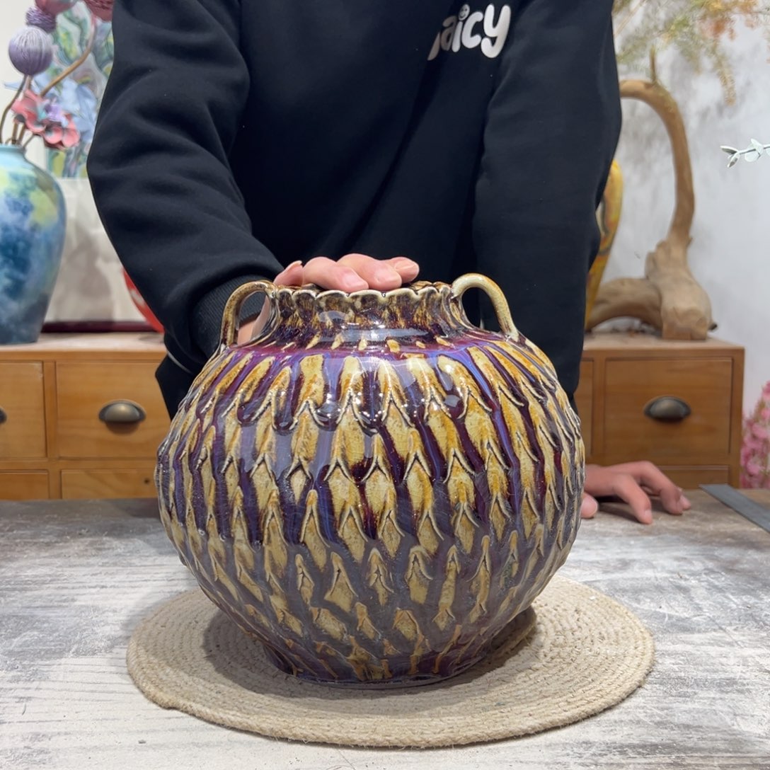 摆件陶瓷花瓶高22口7瑕疵