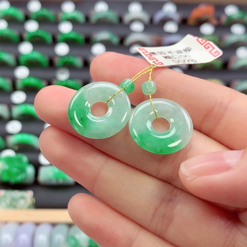 【闪购商品】未镶嵌戒指翡翠甜甜圈一对