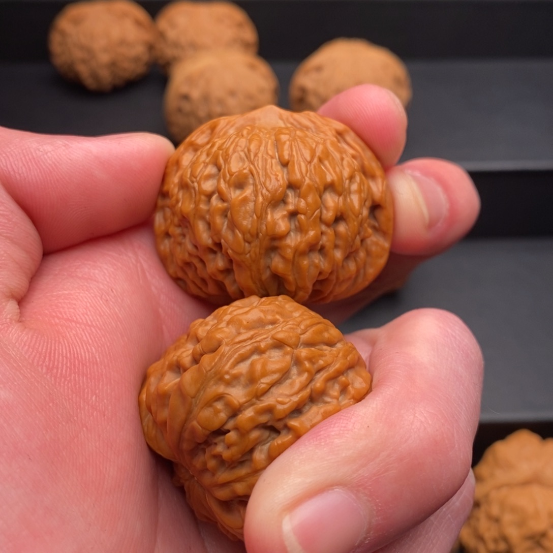 文玩核桃把件抖****）金刚