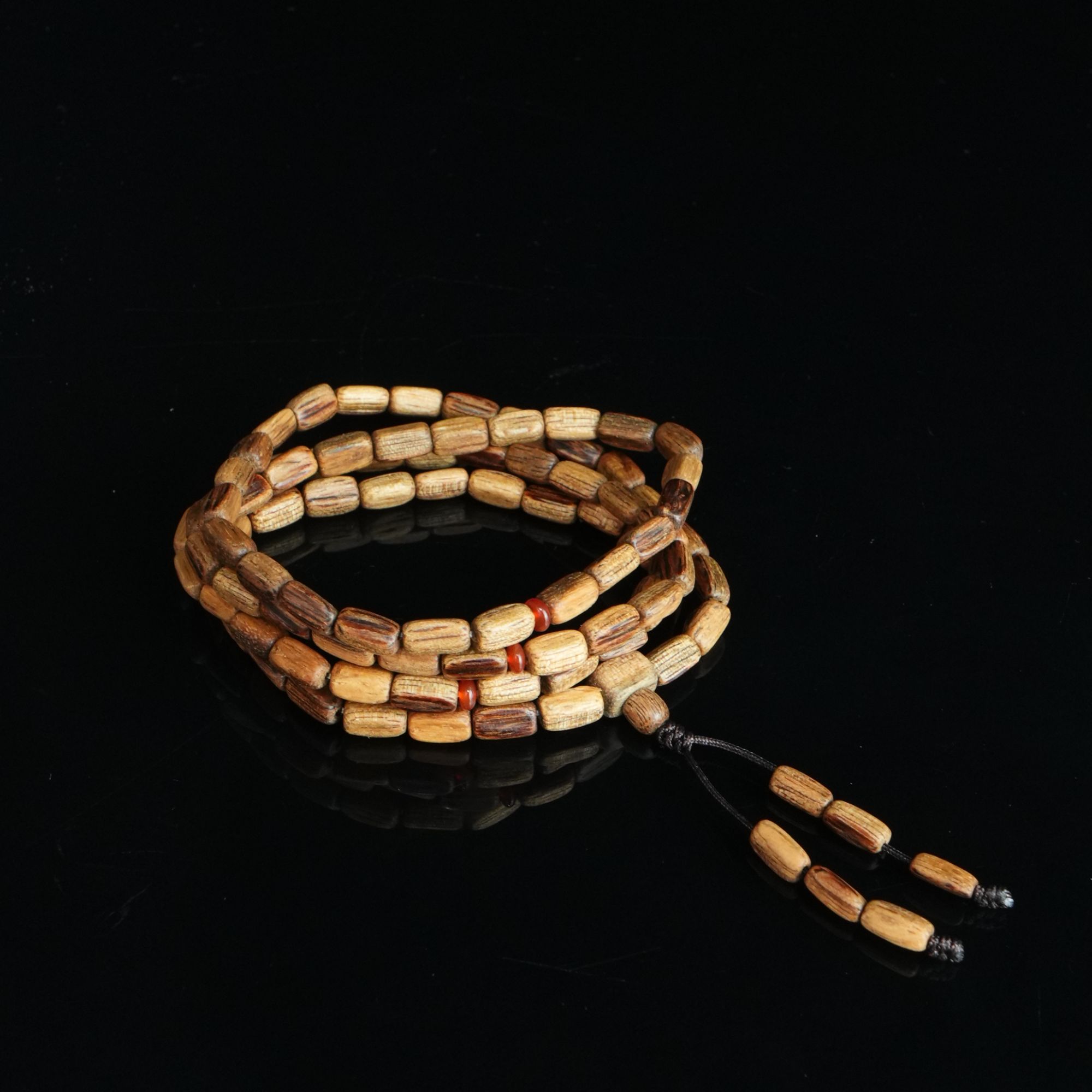 3437加雅不拉沉香软丝9分沉随型串0.5x0.8cm 7.48g