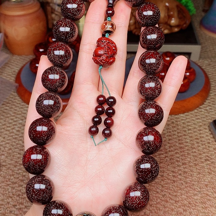 檀香紫檀（小叶紫檀）20手持