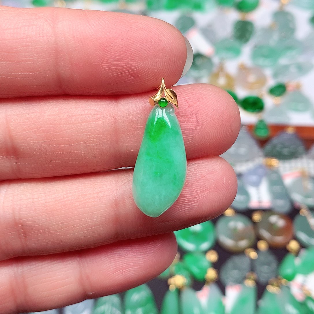 翡翠颈饰18K金镶嵌晴**天然翡翠A货