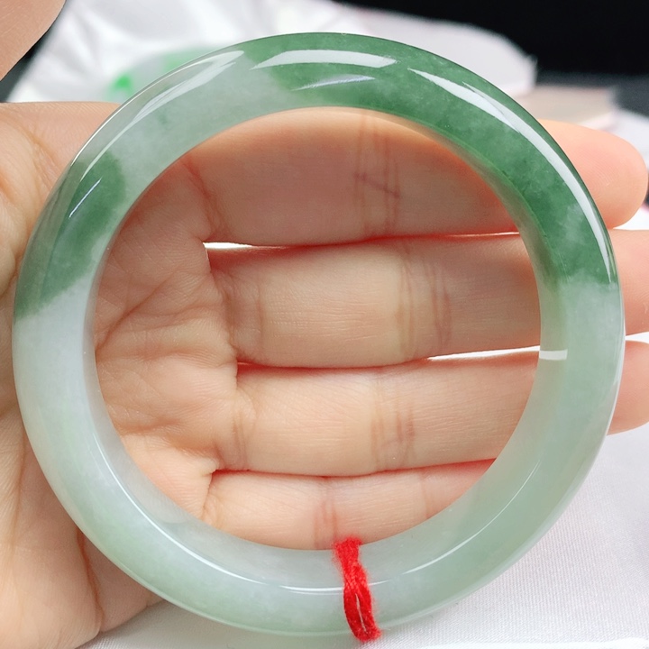 翡翠手镯未镶嵌半山半水58