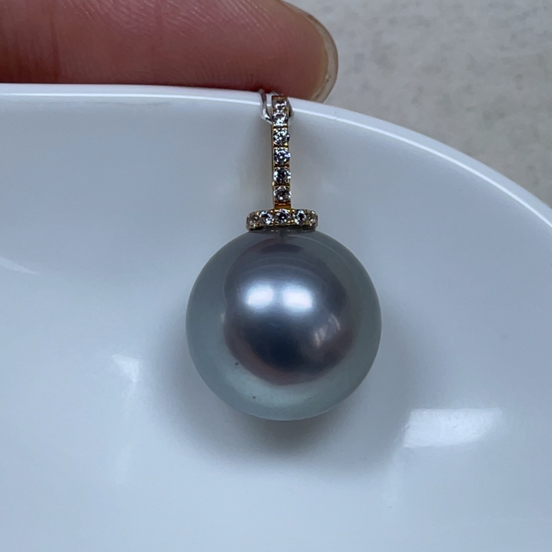 18K金镶嵌海水珍珠吊坠(不含链)13.9