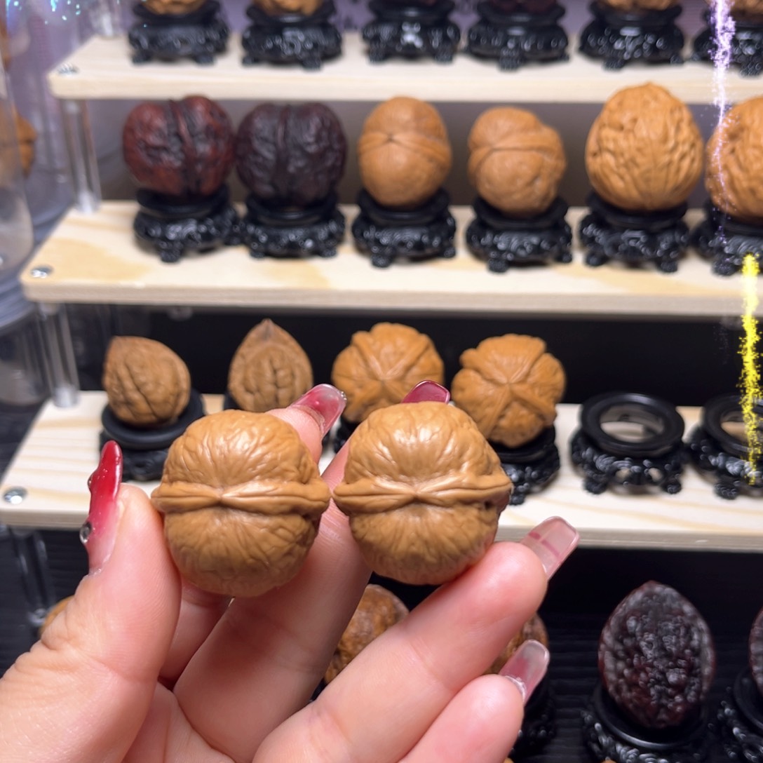 文玩核桃吊坠12w皮皮蛋31尺