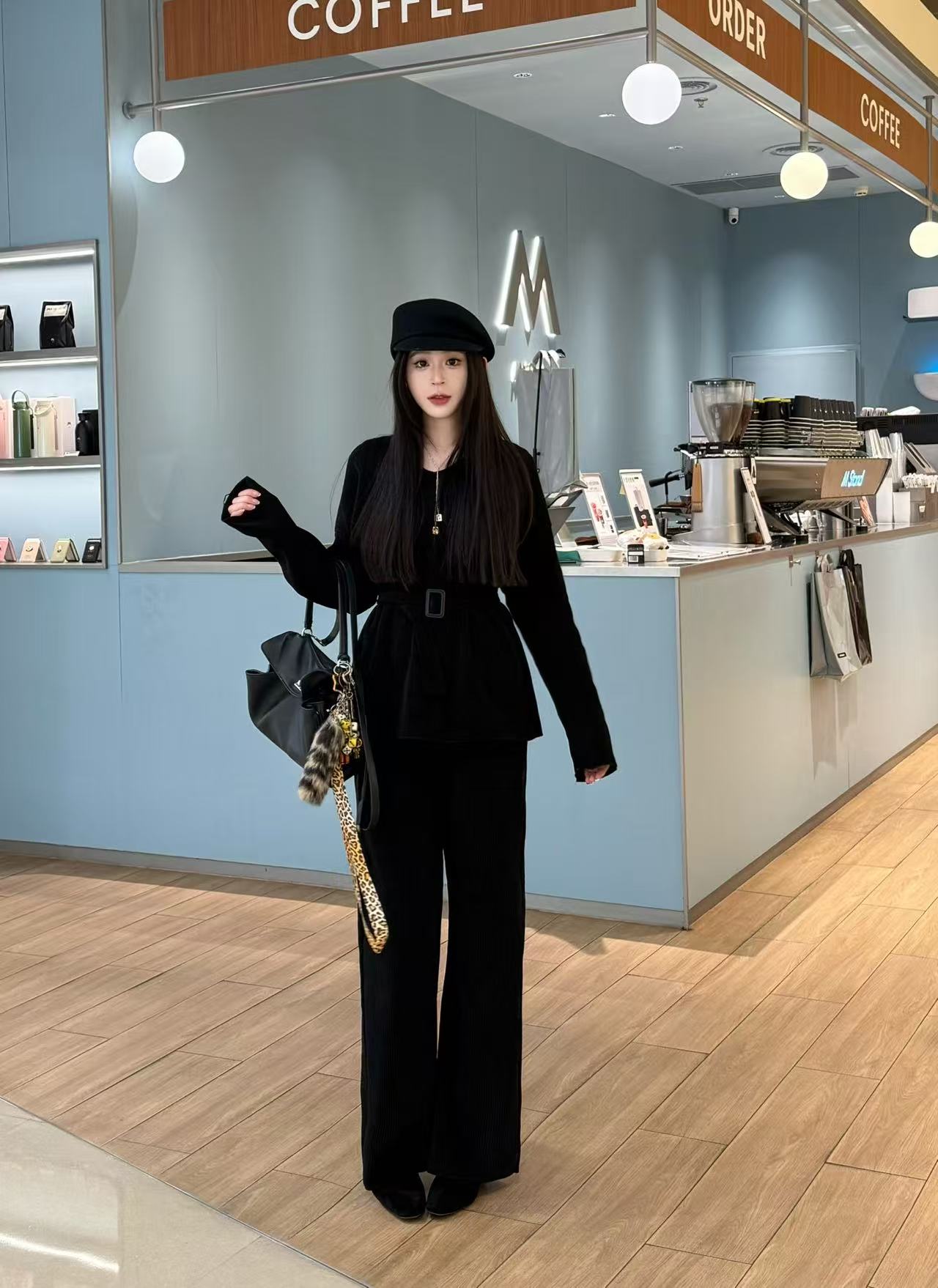 【雯雯】秋冬新款锁温V领气质显瘦下摆条绒套装-24082