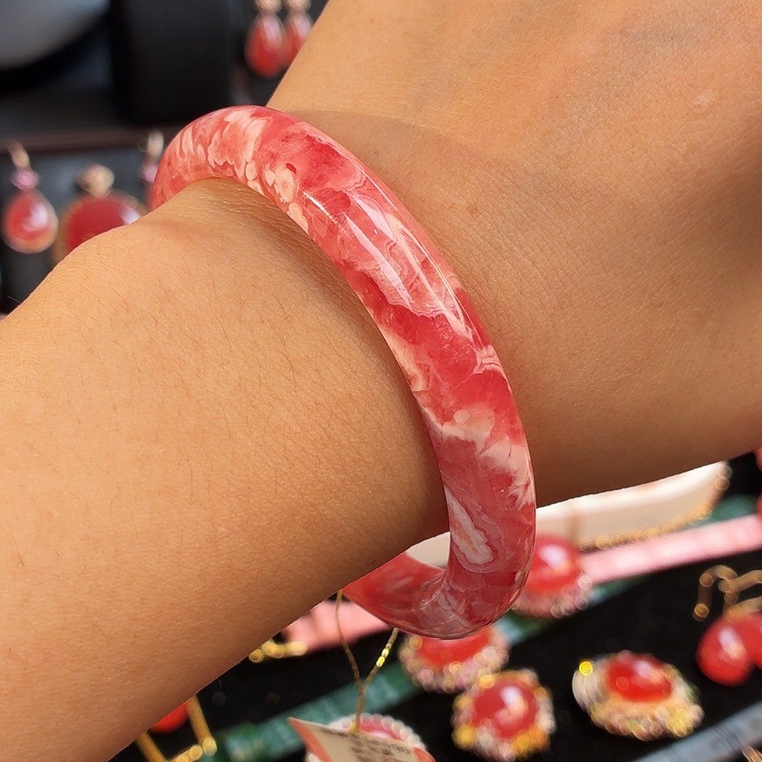 菱锰矿（红纹石）未镶嵌手镯