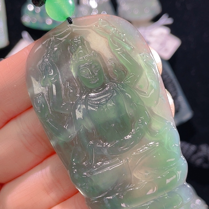 翡翠颈饰未镶嵌47，