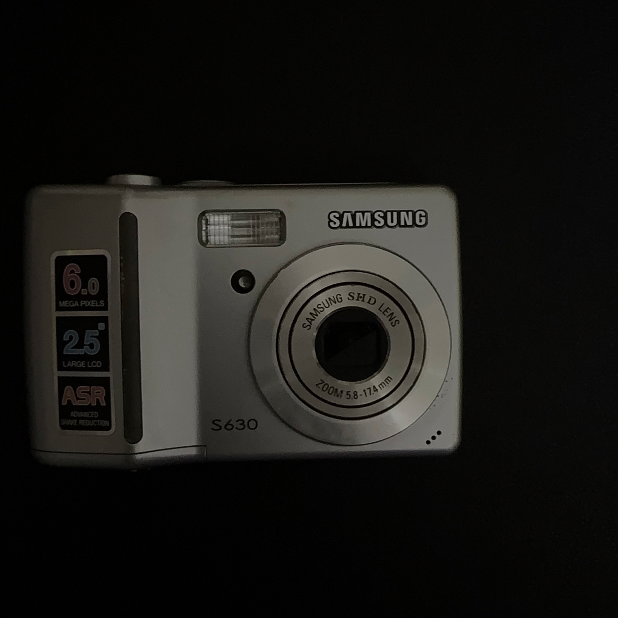 9新 Samsung/三星 S630。600万像素，自备五号电池 功能全好