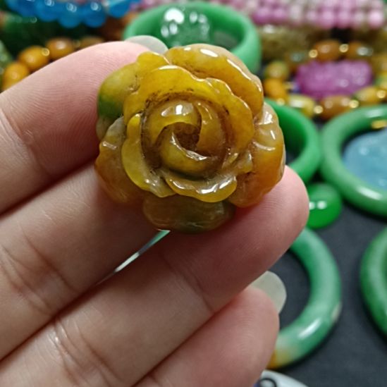 翡翠未镶嵌挂件翡翠