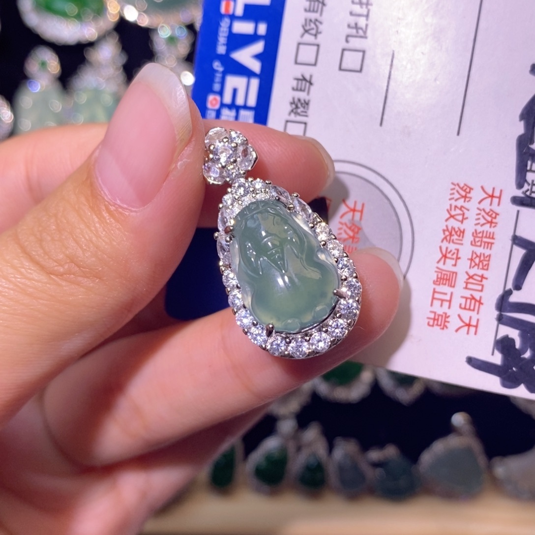 翡翠未镶嵌颈饰天然