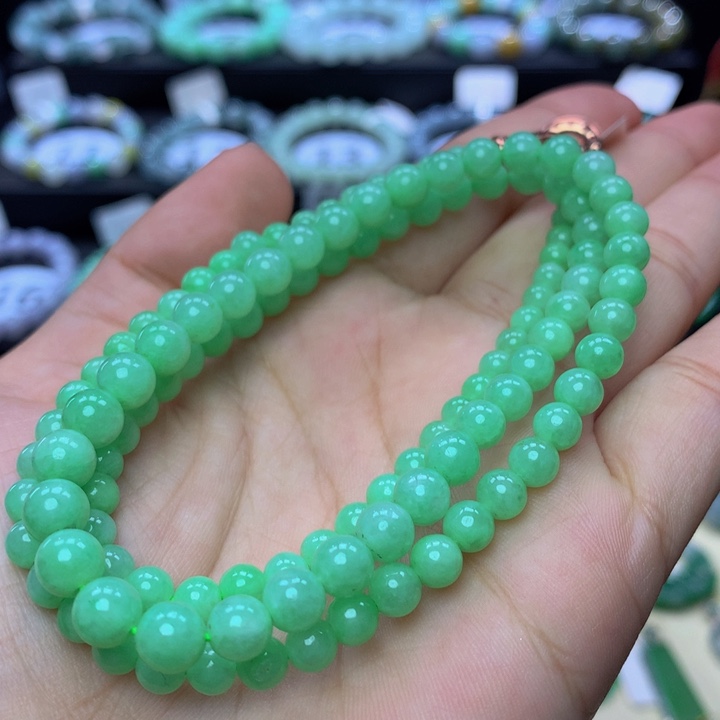 翡翠手链未镶嵌翡翠