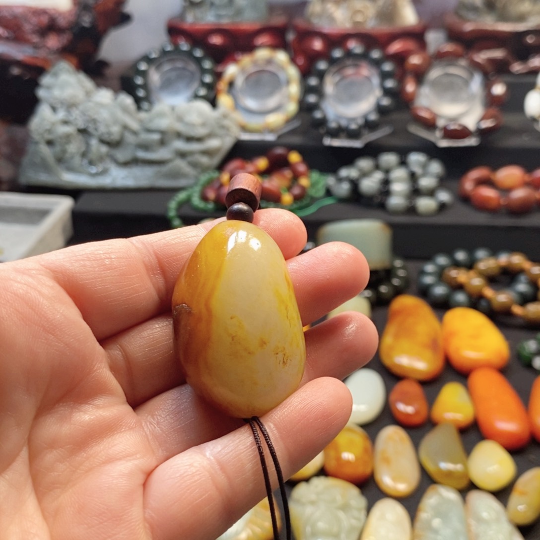 和田玉吊坠(不含链)未镶嵌