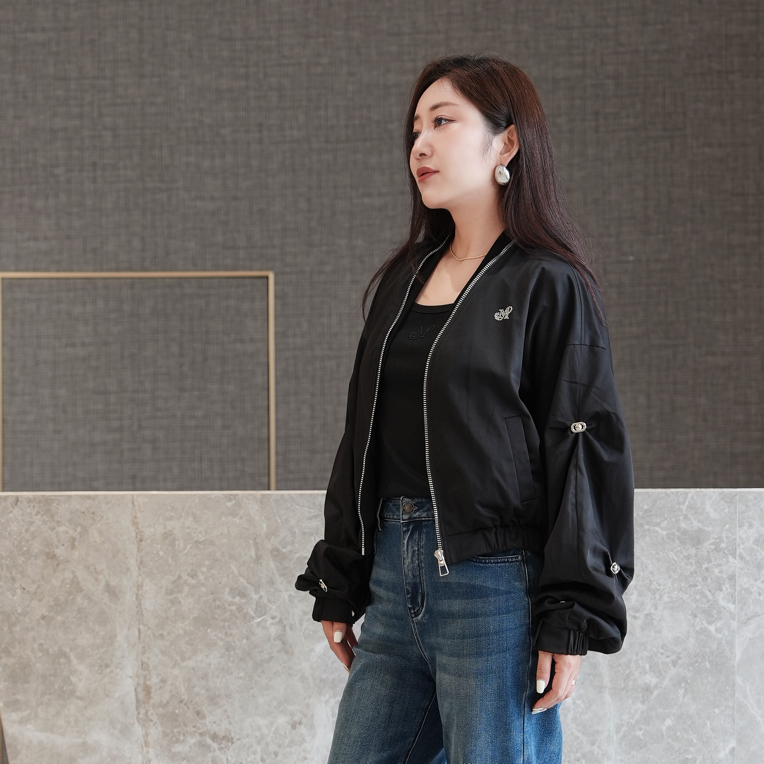 秋季百搭短款长袖女立领韩版气质短外套黑色透气