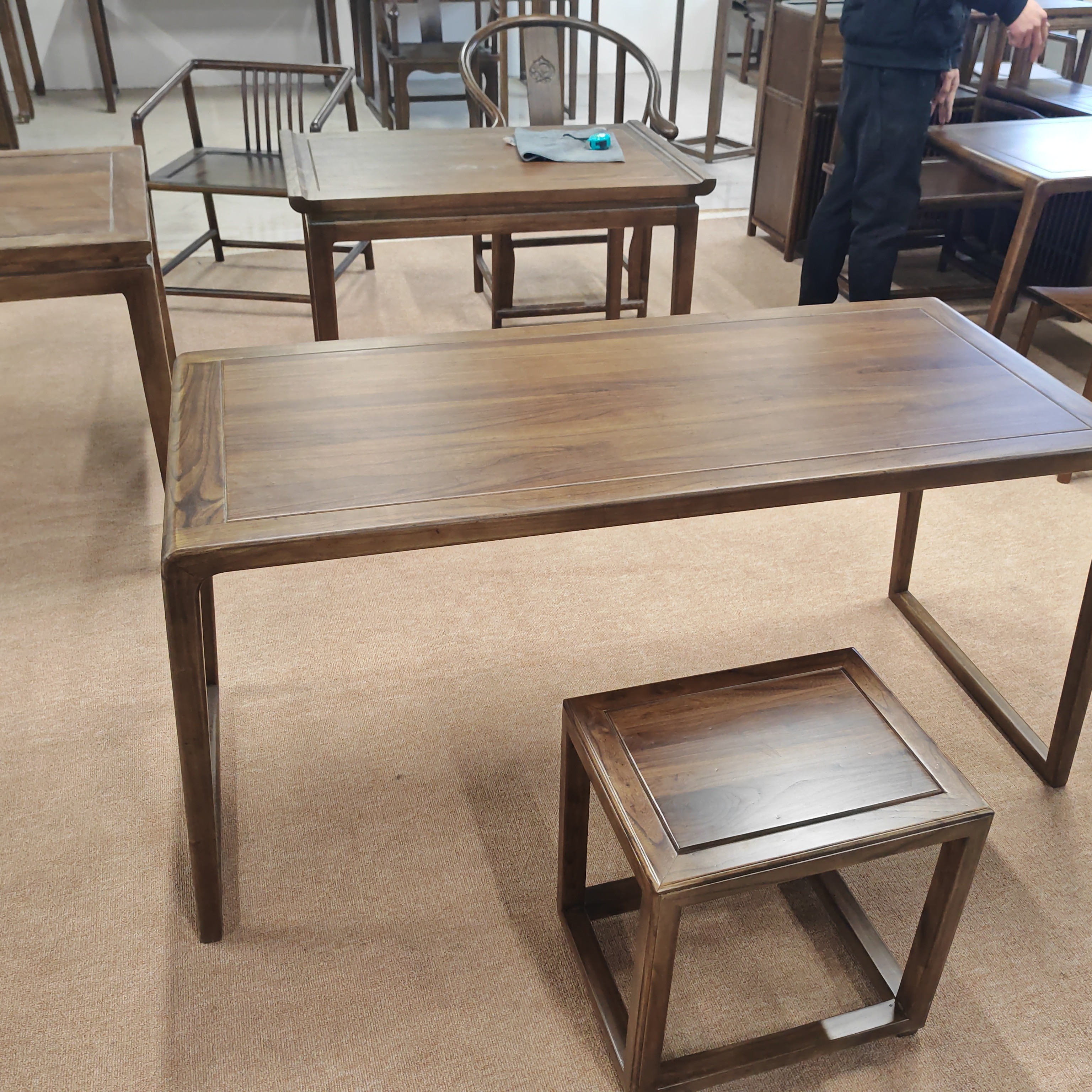 一米四阳台茶桌  一个起线方凳