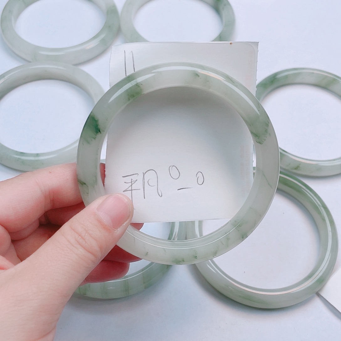 未镶嵌手镯石英岩玉平***o