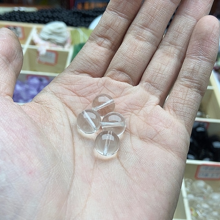 玛瑙/玉髓未镶嵌珠宝半成品四个天然透体10mm+白水晶圆珠