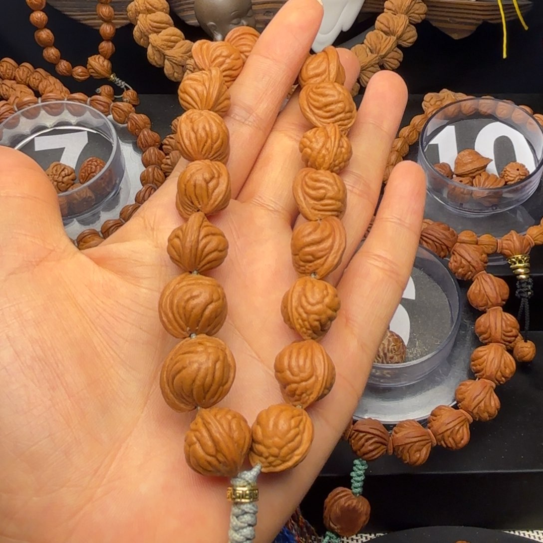 @***铖吊坠桃核野生大玉龙无修