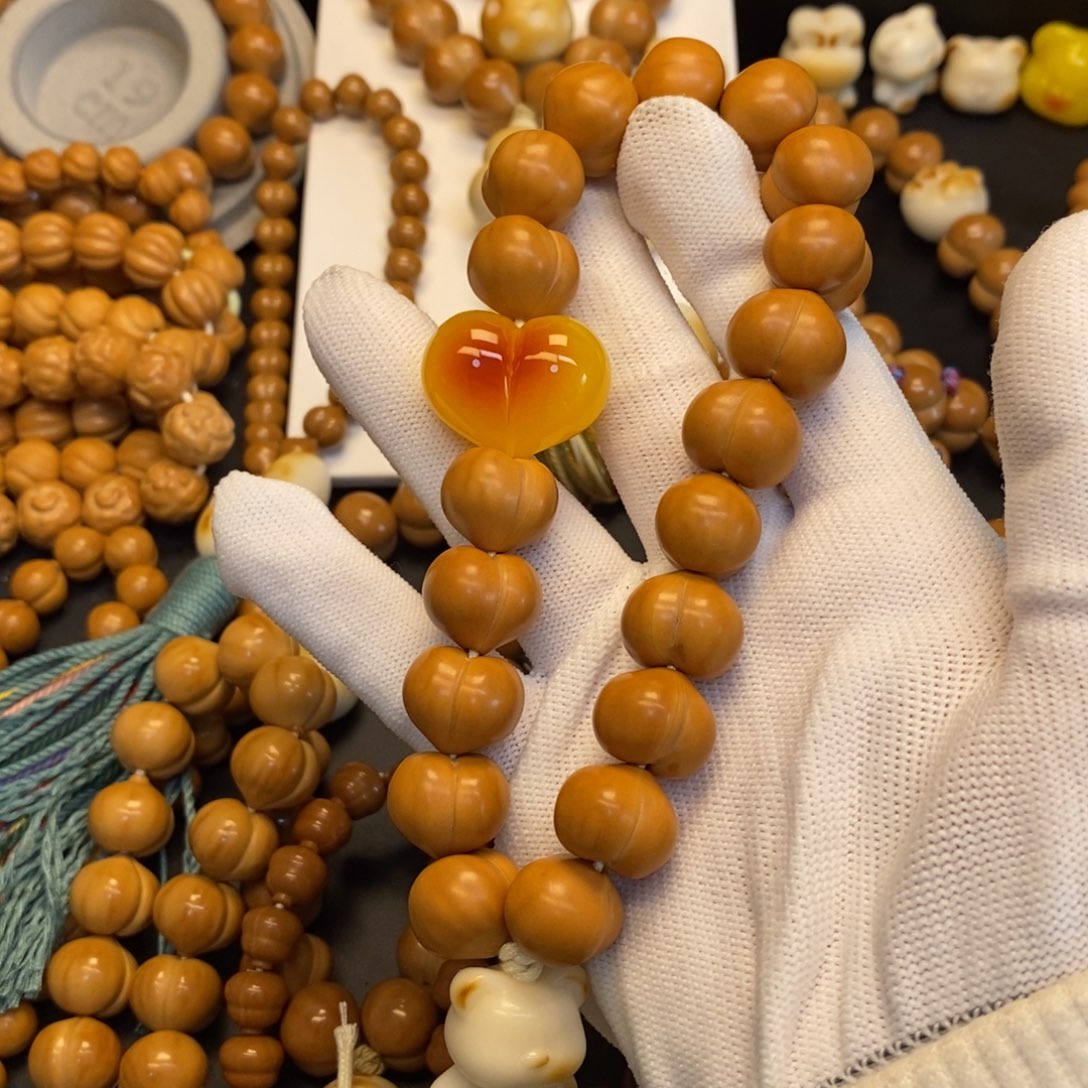 猴头核桃吊坠微瑕屁桃