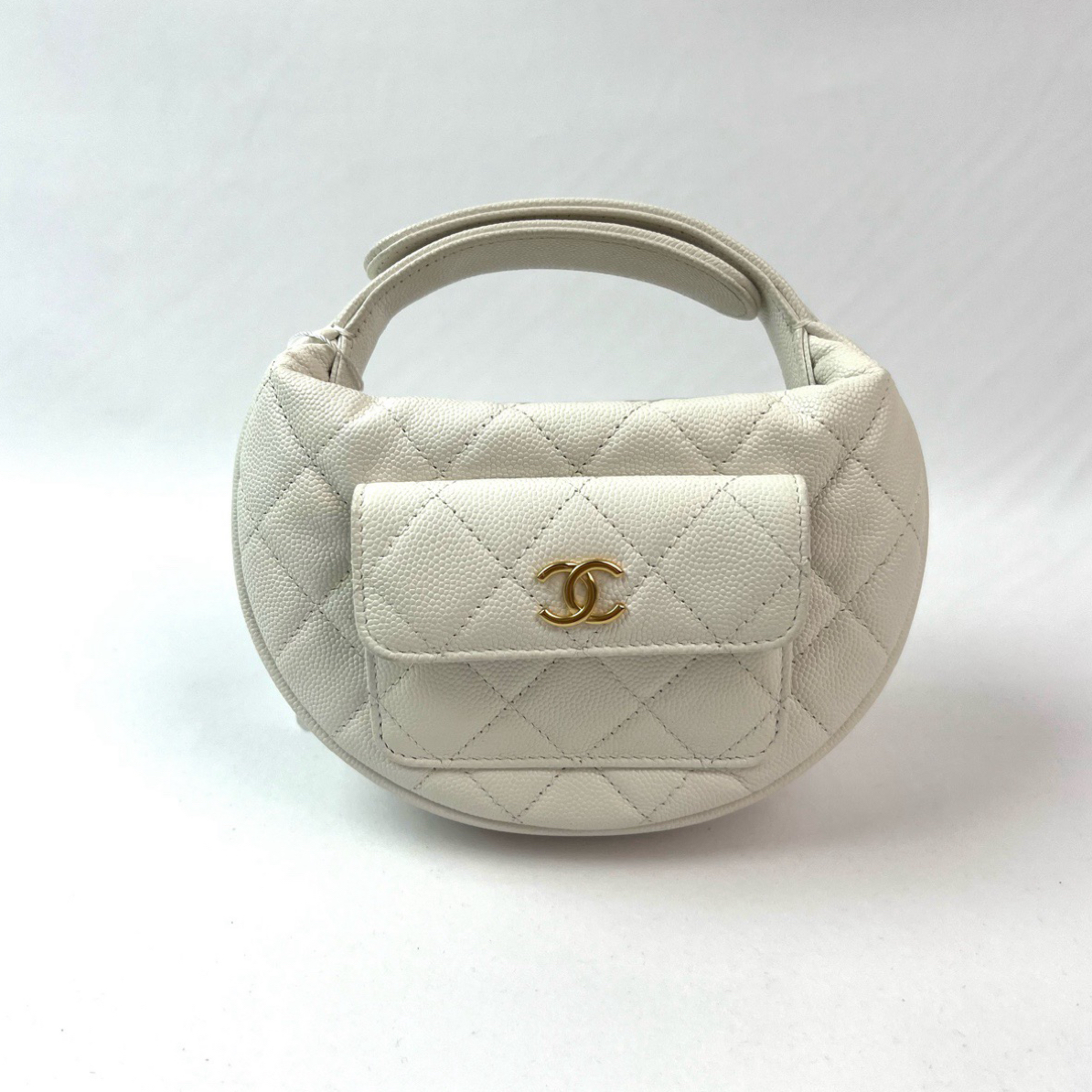 99新 Chanel/香奈儿  23B 呼啦圈金扣 粒面荔枝牛皮 月牙手提包