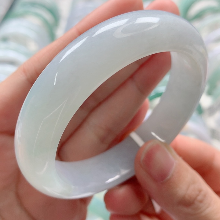 翡翠手镯未镶嵌52轮胎细腻老坑种糯冰胶底高货微瑕