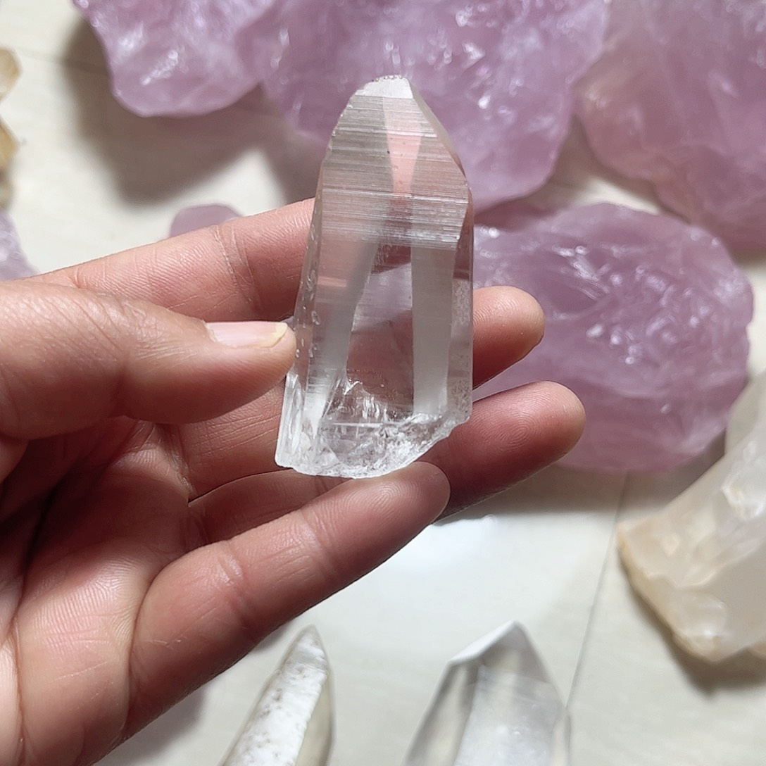 水晶天然水晶原石未镶嵌马*嘟