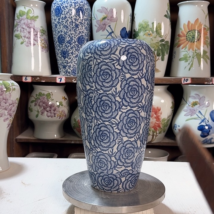 瓶大萝卜玫瑰亮面陶瓷