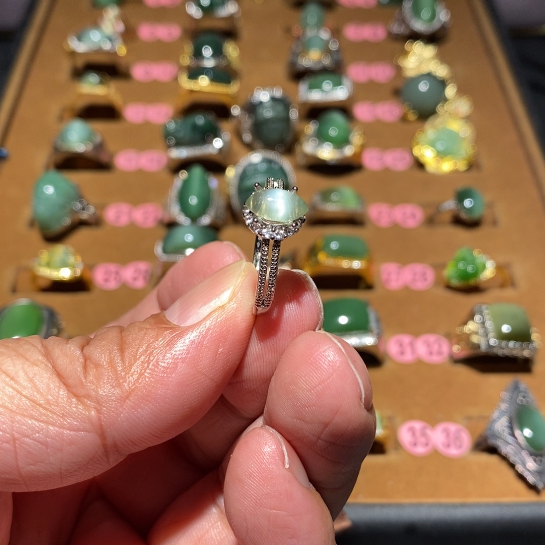 和田玉未镶嵌戒指