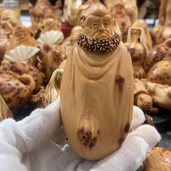 柏木（崖柏）留疤达摩