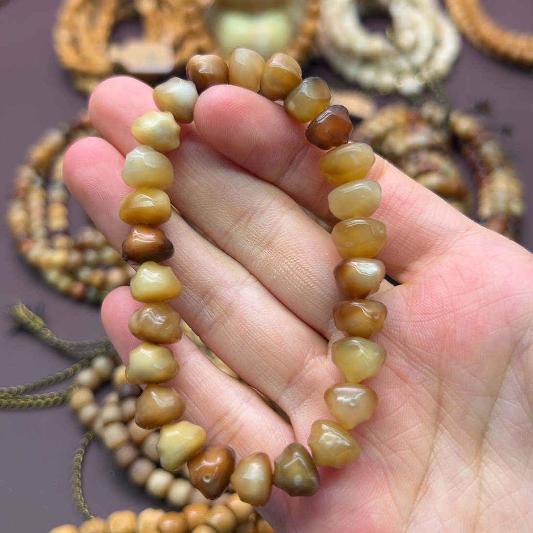 雪***)龙脊菩提吊坠原籽