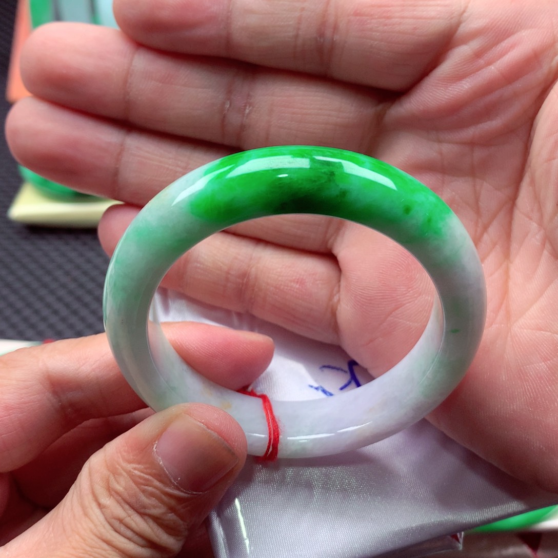 未镶嵌手镯翡翠翡翠