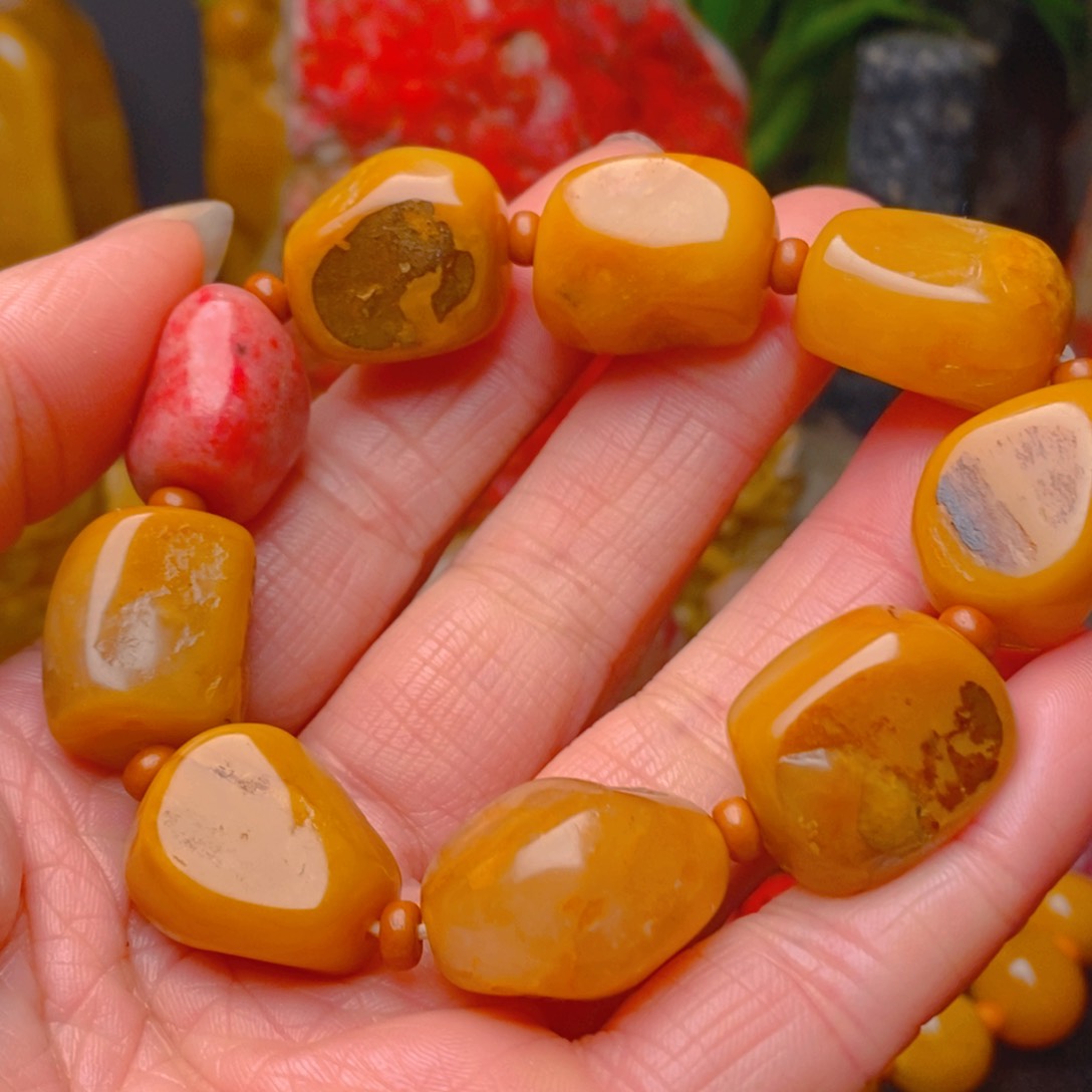 田黄石九**飛田黄石手串