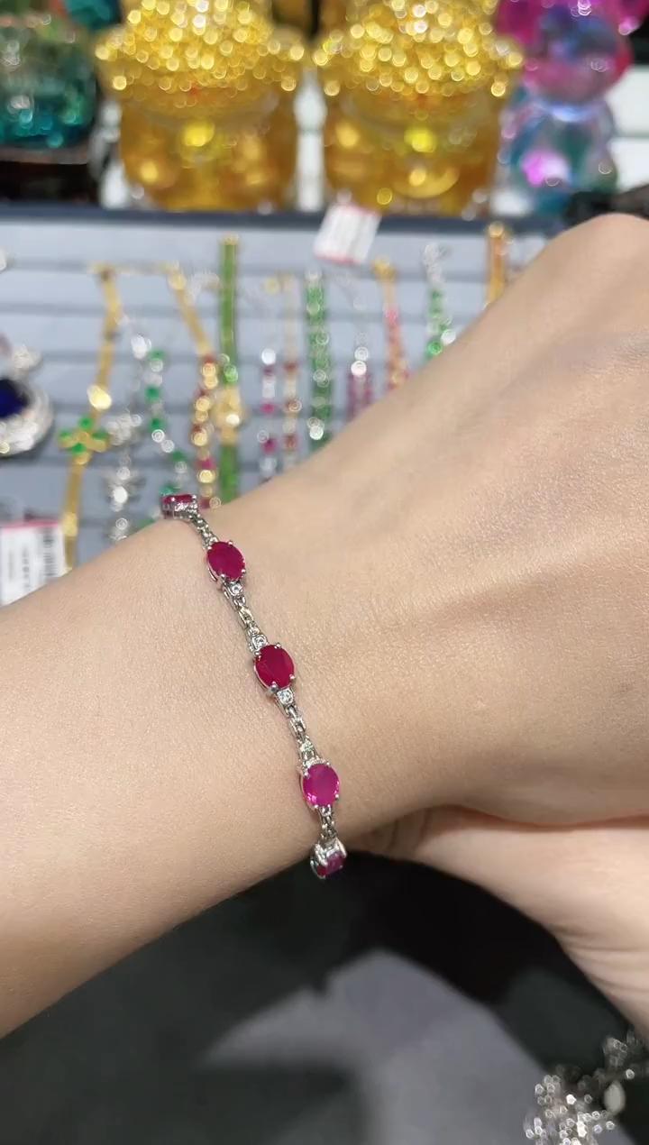 18K金镶嵌天然红宝石手链