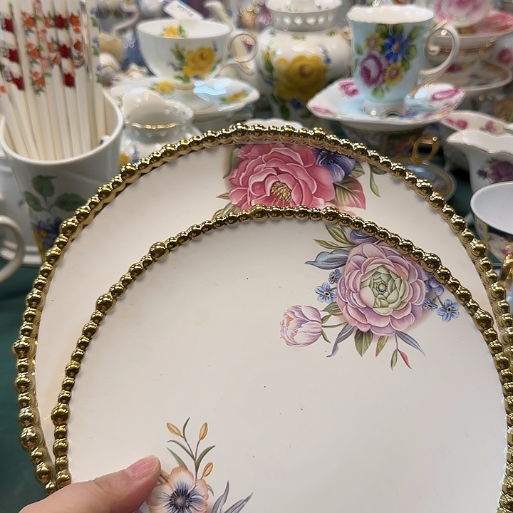 鹿与海陶瓷有限公司