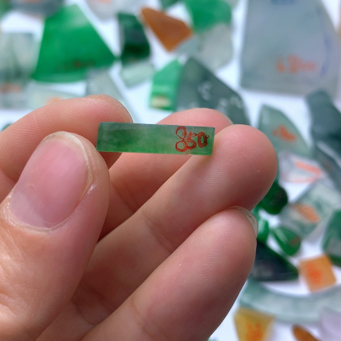 定制翡翠未镶嵌天然缅甸翡翠吊坠挂件